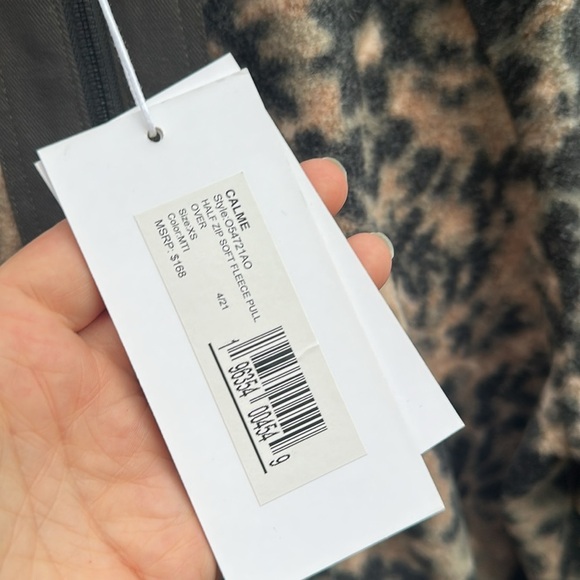 NWT Johnny Was Calme Half Zip Soft Fleece Pullover Leopard Size XS - Picture 3 of 6